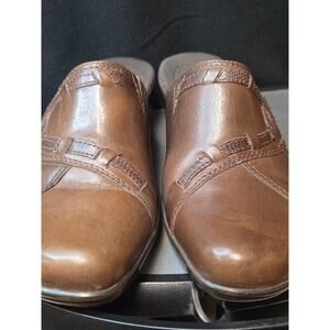Clarks Leather Mule Heels Womens Size 6.5M Brown Slip On Comfort Shoes Buckle